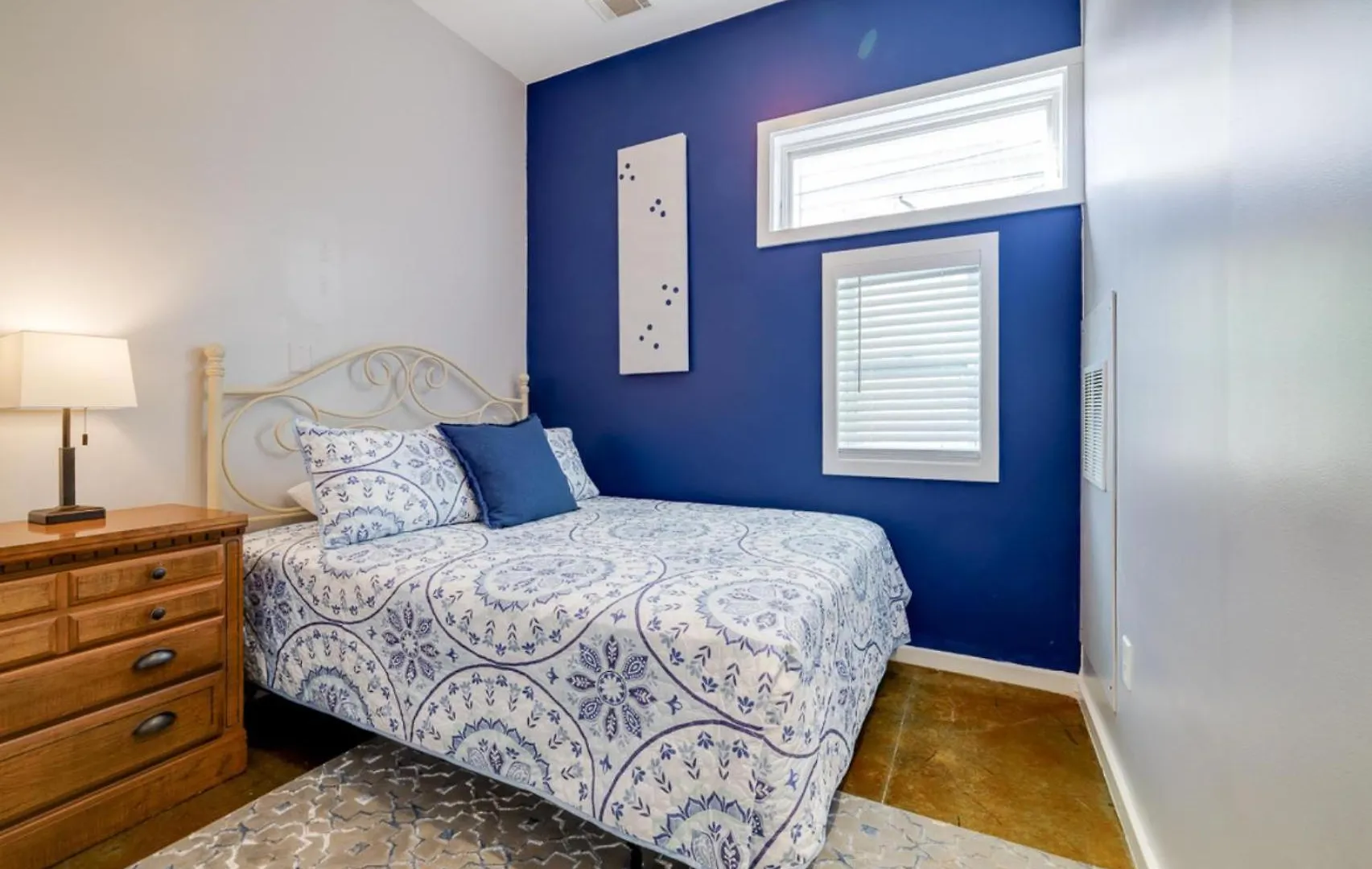 ☆Historic Living•2 Separate Spaces•Downtown•Walk To Forsyth Park•Private Patio/Porch☆ Savannah 0*,  United States